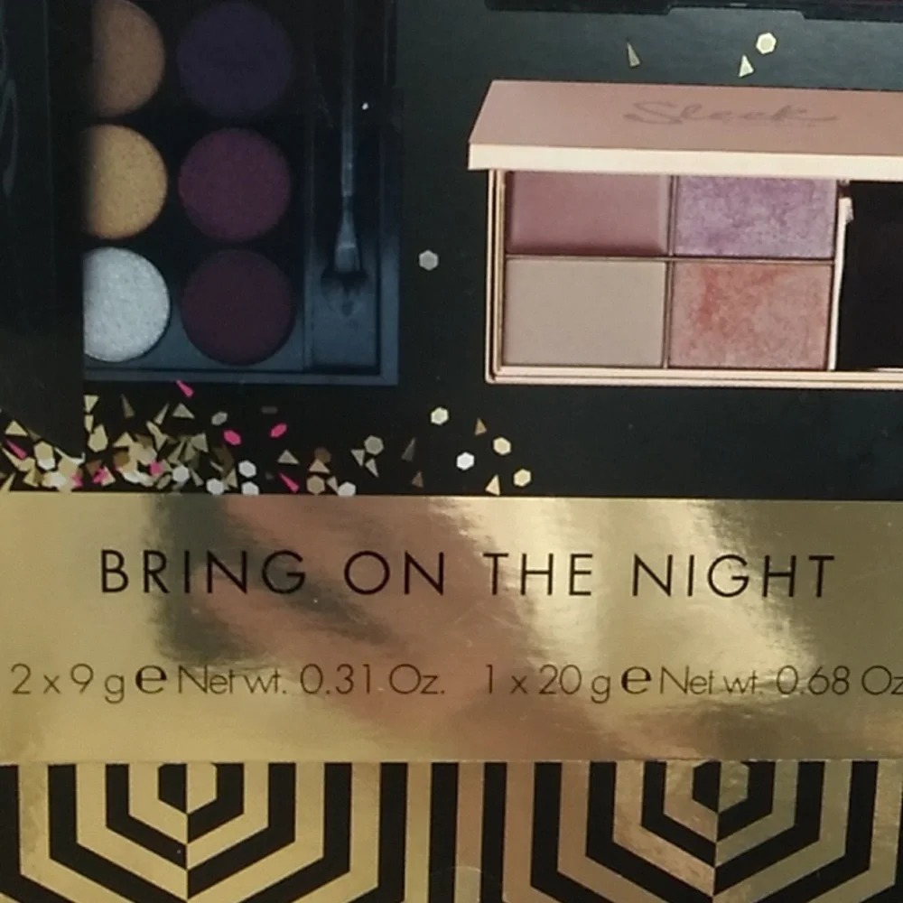(#11) HP!! NWT Sleek Bring On The Night Makeup Set